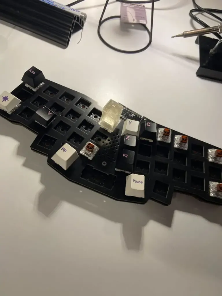 REVIUNG41】自作キーボードを作ってみた！ | ネクストライブ株式会社