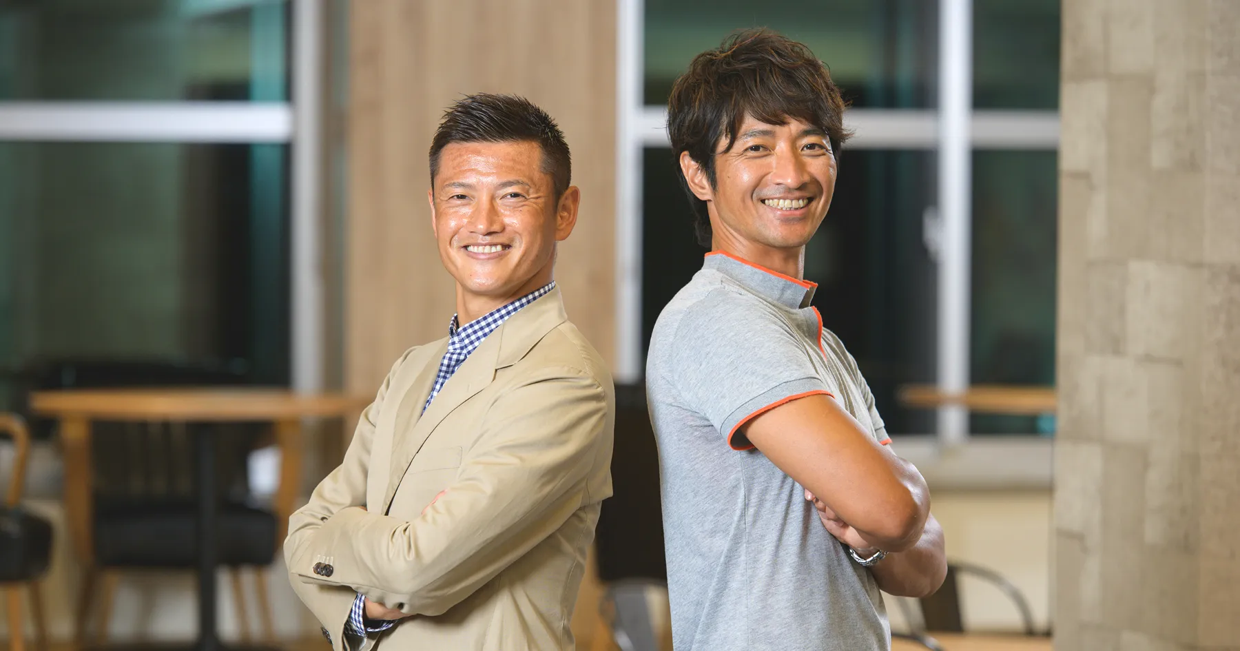 最後の一つ なんか変な形の椅子 光る！