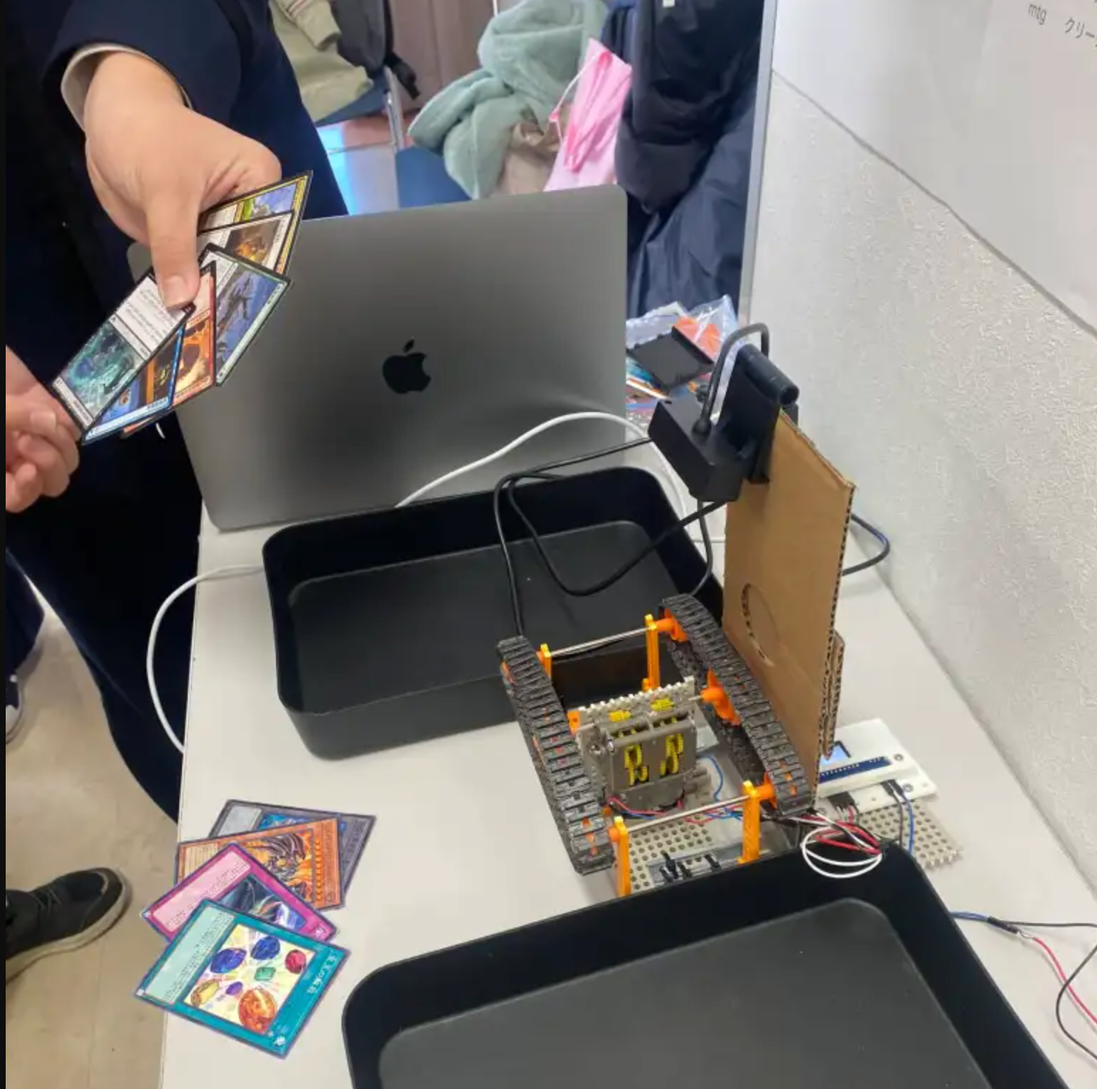 画像認識AIとobnizで小中学生が分類装置を開発！obniz BoardがNEST LAB