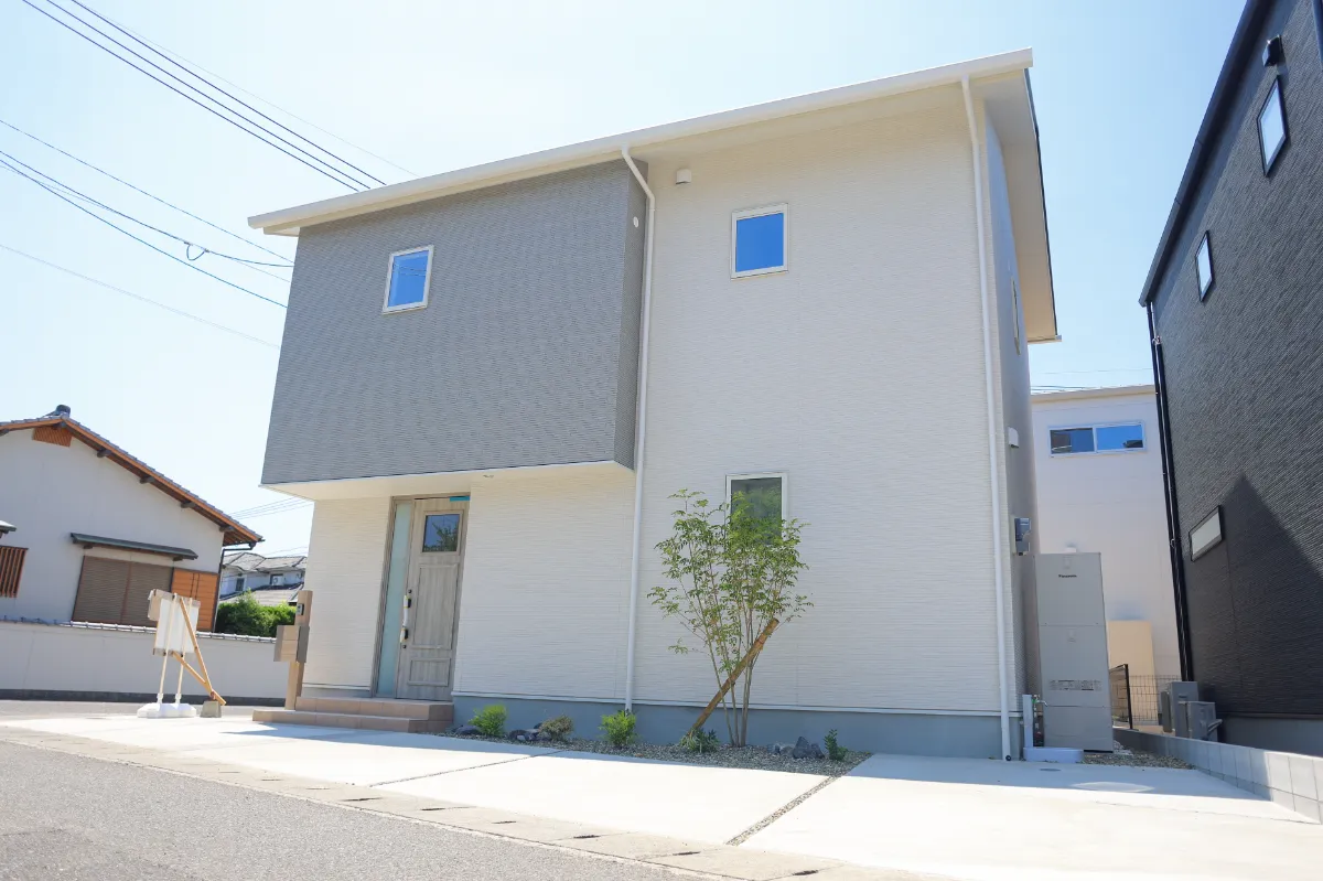 大分ベスト建設 | 施工事例 | リビング階段で自然と『ただいま』が増える家。 淡い色合いがつくる、ほっと落ち着く空間。