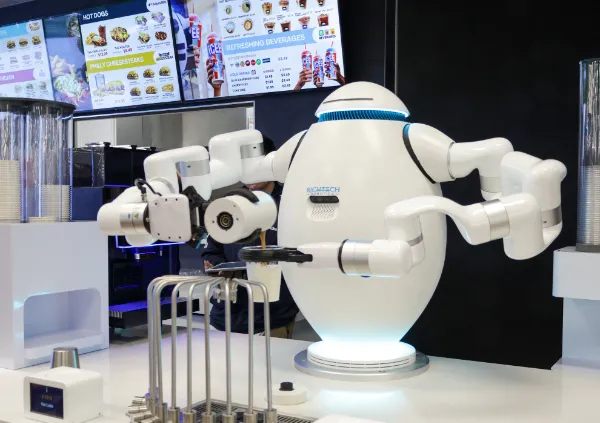 ウォルマートに登場したADAM：AIバリスタロボットがもたらす利便性と