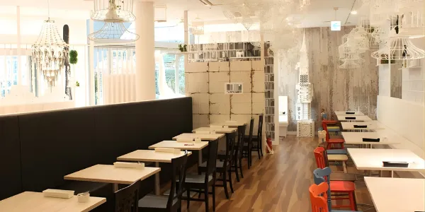 横浜ベイクォーター店