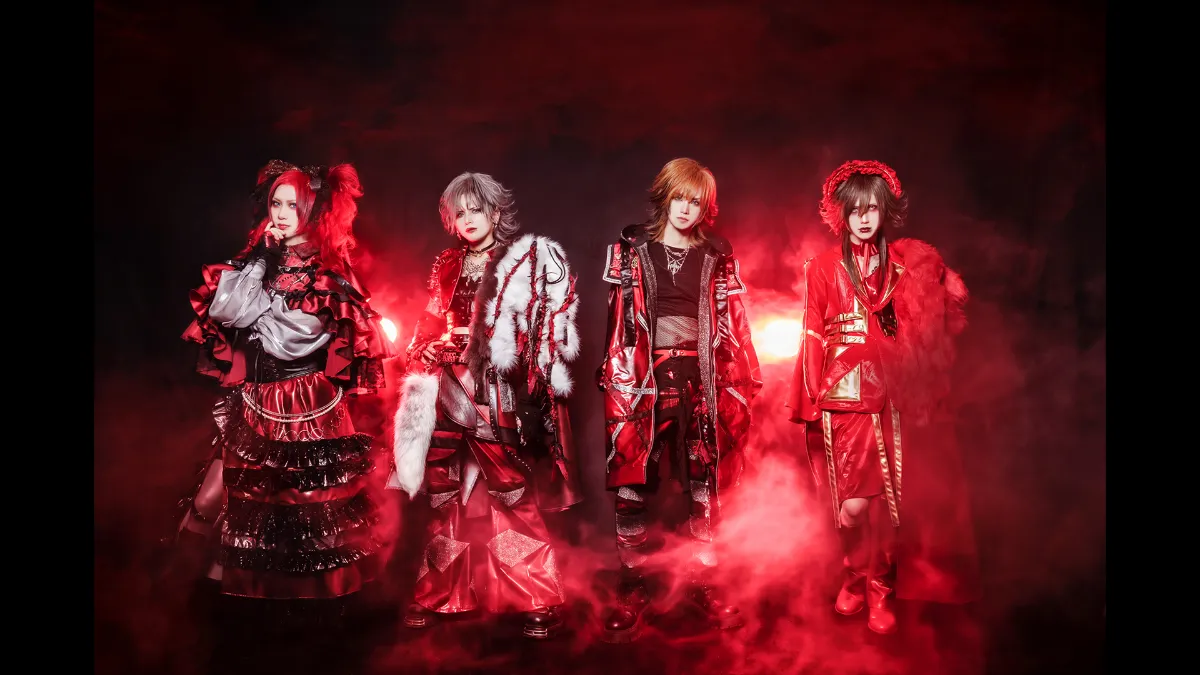 5月21日(水)~5月27日(火)まで西武新宿駅前のユニカビジョンで「Royz