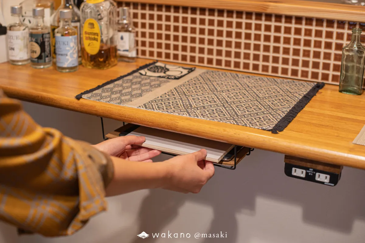 DIY】使い勝手よく。カウンターテーブルの下に収納ラックを自作しました