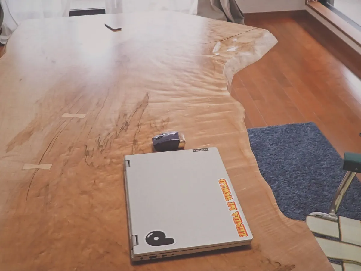 納品事例】楓の一枚板テーブル | 谷田木材-静岡県三島市にある木材会社