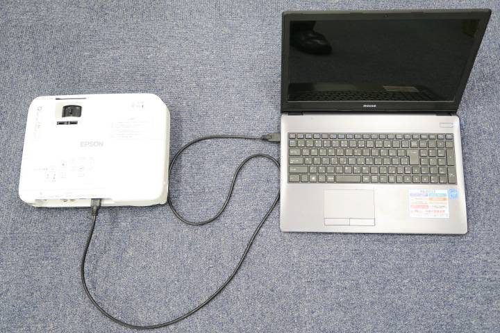 EPSON(エプソン) プロジェクターの接続方法について