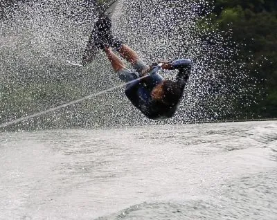 DOUBLE TUNNEL COMPETITION 水上スキーウォータースキー