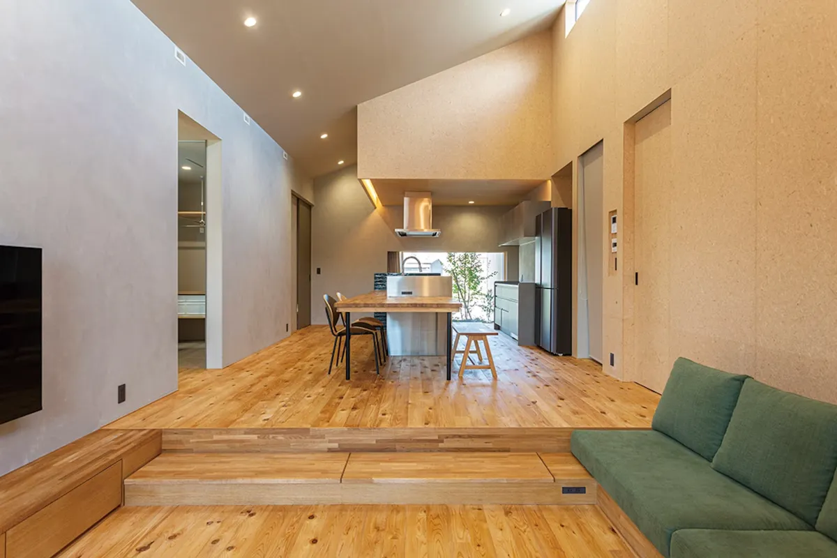 サンクンリビングとは？家族が自然に集まる「サンクンリビング（ピットリビング）」実例8選！後悔しないアイデアを紹介【間取りあり】 | 家づくりナビ