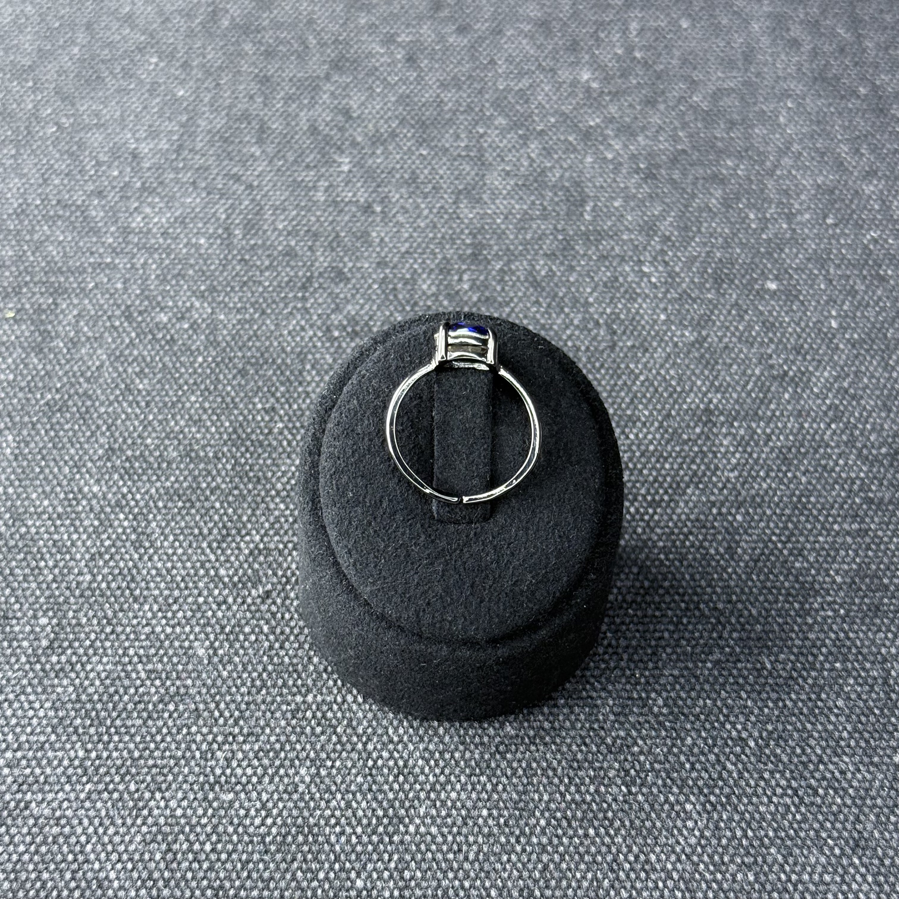 Ovalis lapisのお写真です。