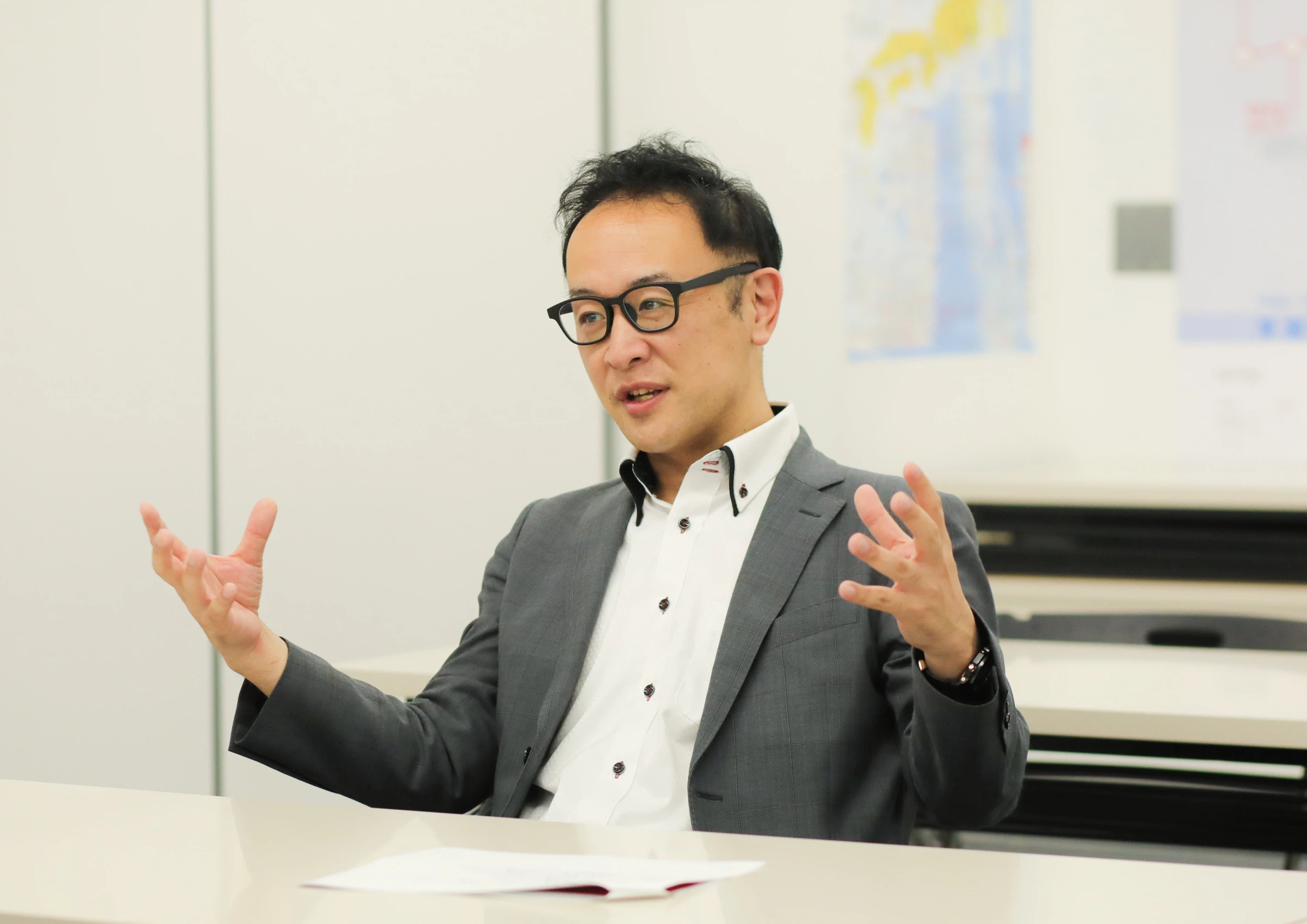 株式会社ビックカメラのご担当者様へのインタビュー風景