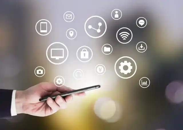 ICTを示すスマホ