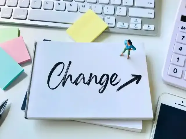 changeと記載されたボード
