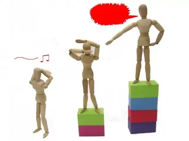 厳しく𠮟責される人形