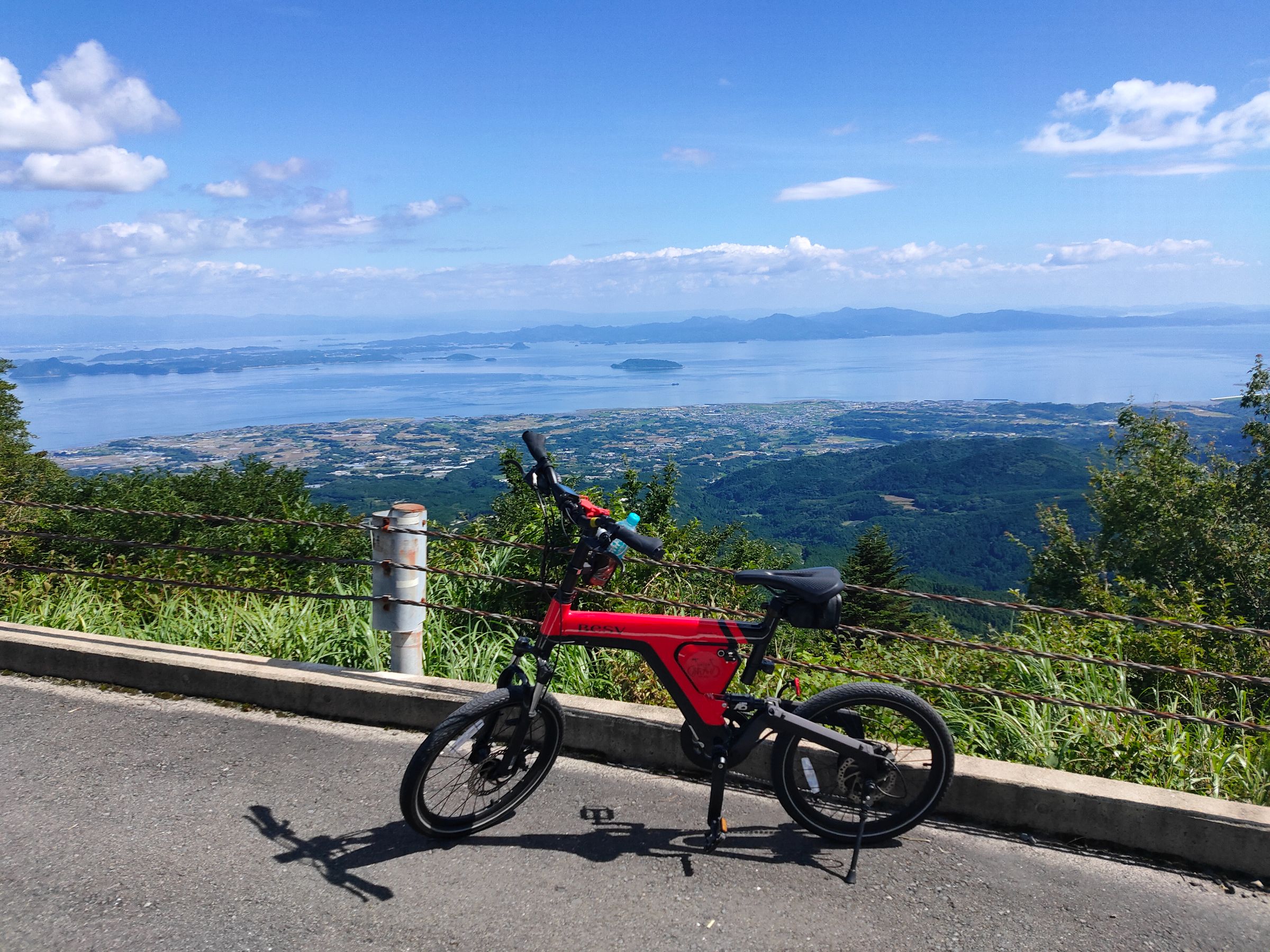 レンタル電動自転車で大自然を駆ける爽快アクティビティ！ UNZEN 旅チャリ