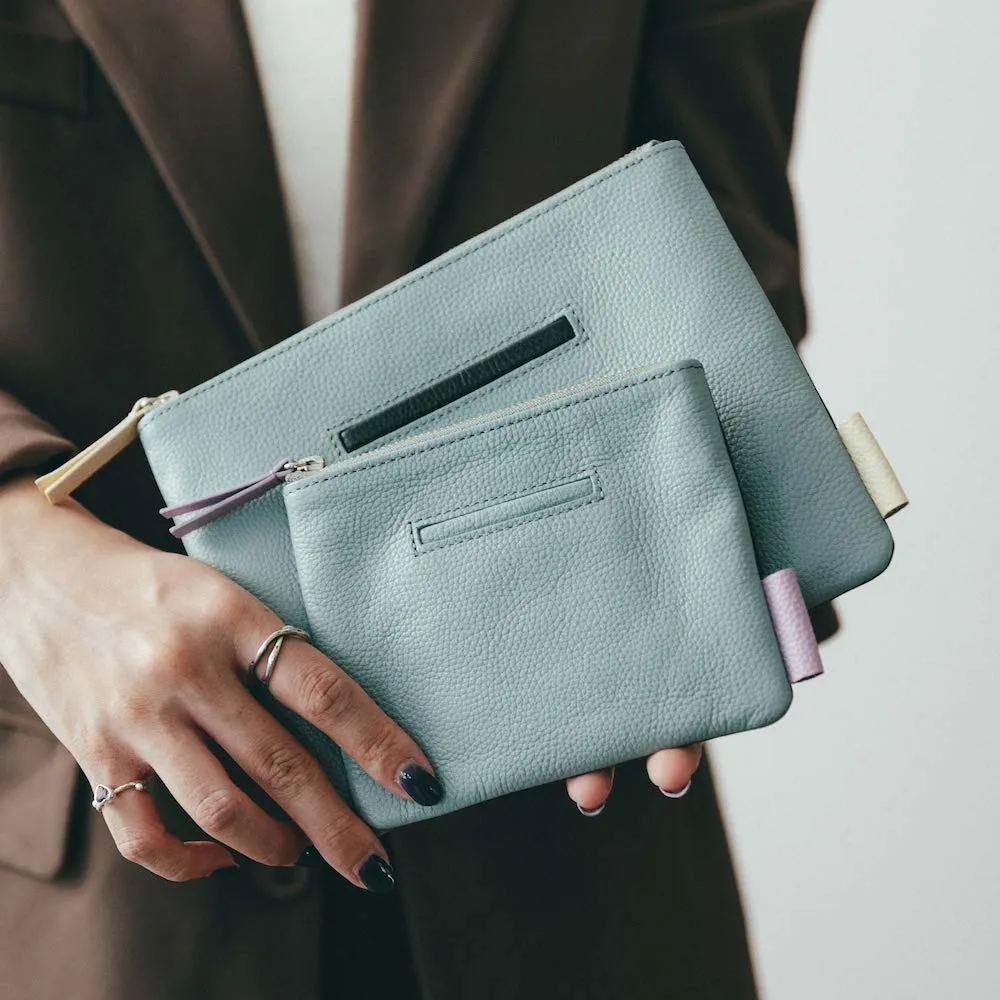 お値下げ中‼︎ 【M.U.L.】新品・未使用品　レザーポーチ エレファント型押し お値下げ中‼︎ 【M.U.L.】新品・未使用品 レザーポーチ エレファント型押し