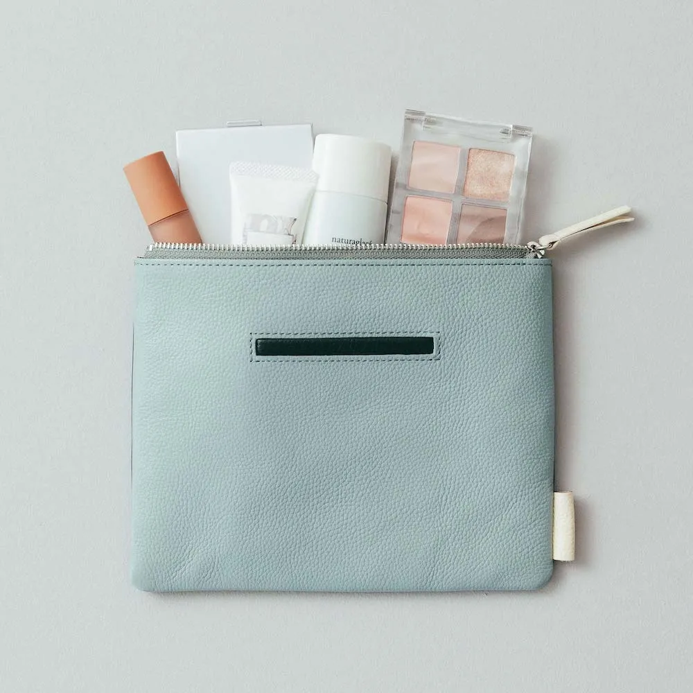 エシカルレザーブランドJOGGOより初となるチャームと フラット