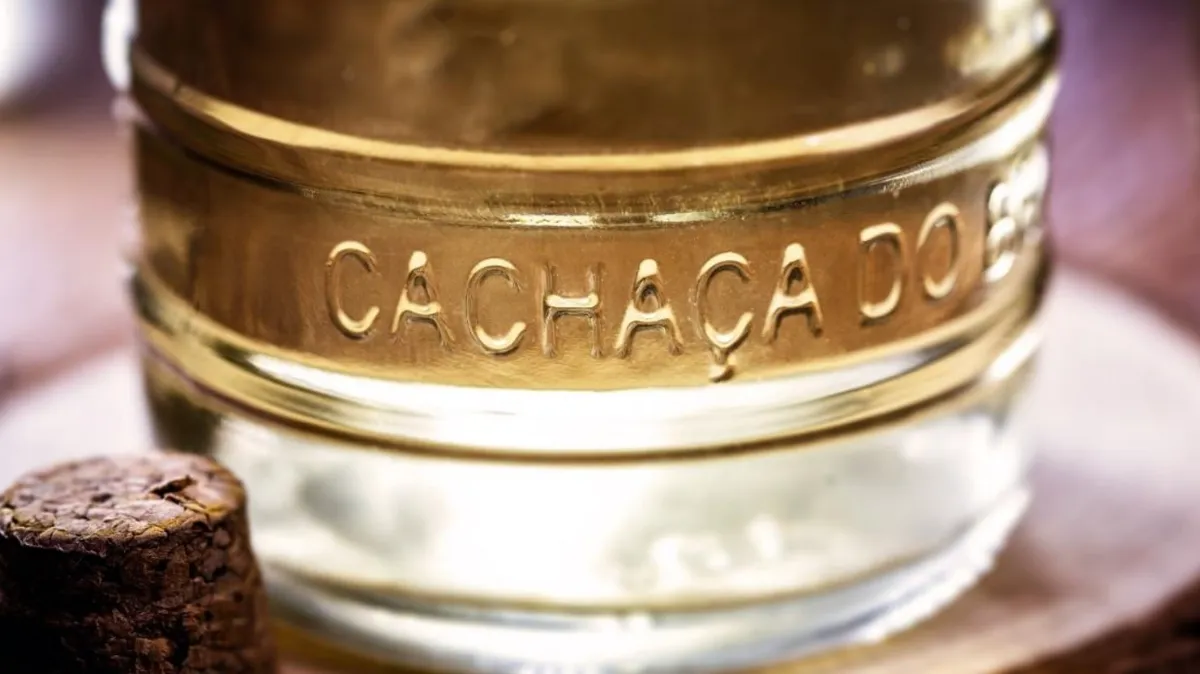ブラジル　カシャッサ（ cachaça ） CANARINHA カシャッサ「51」、ブラジル・ラベルを限定発売 – Cachaça Council