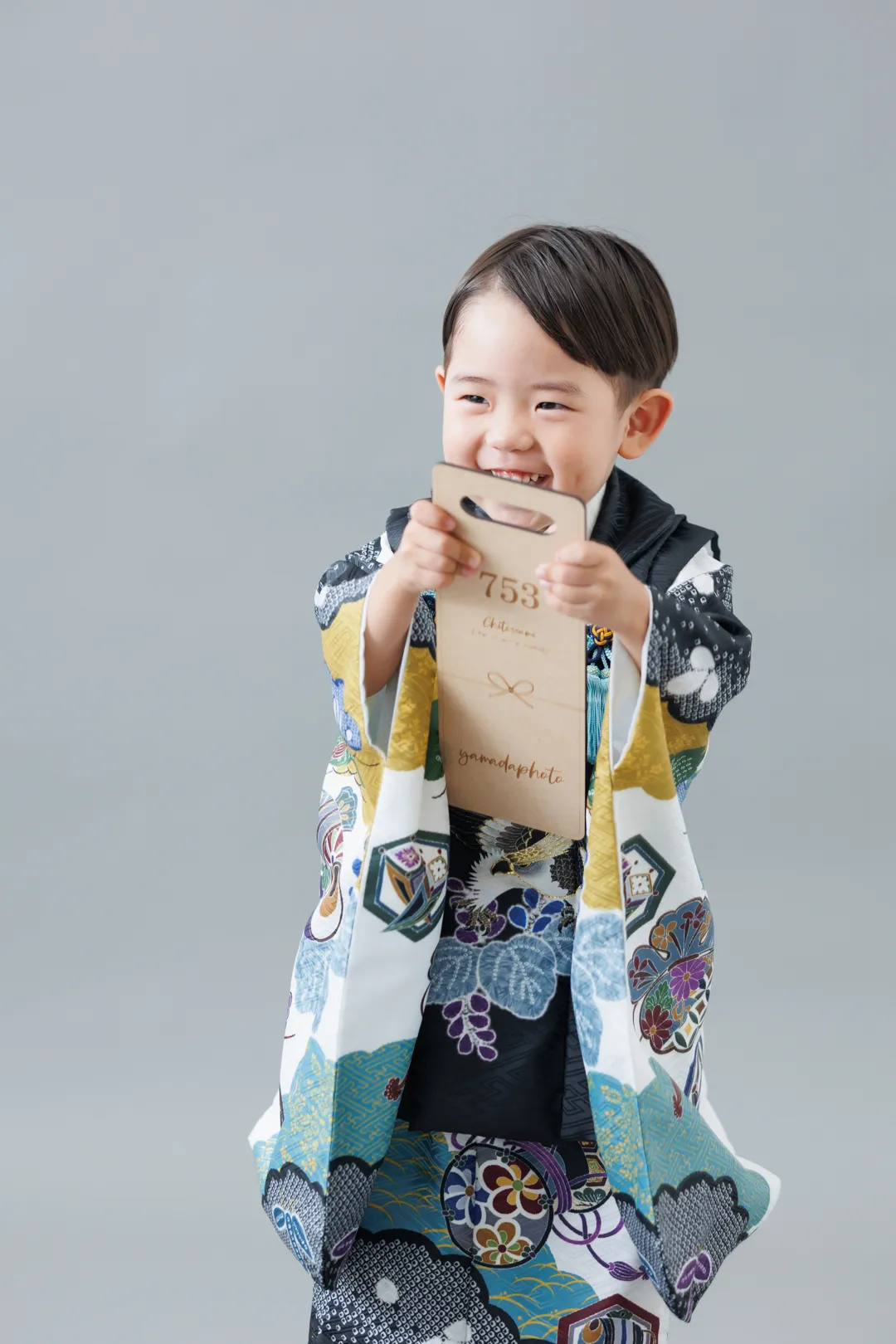 七五三 3歳 男の子 袴姿 記念写真 能美市 写真館 ヤマダフォト