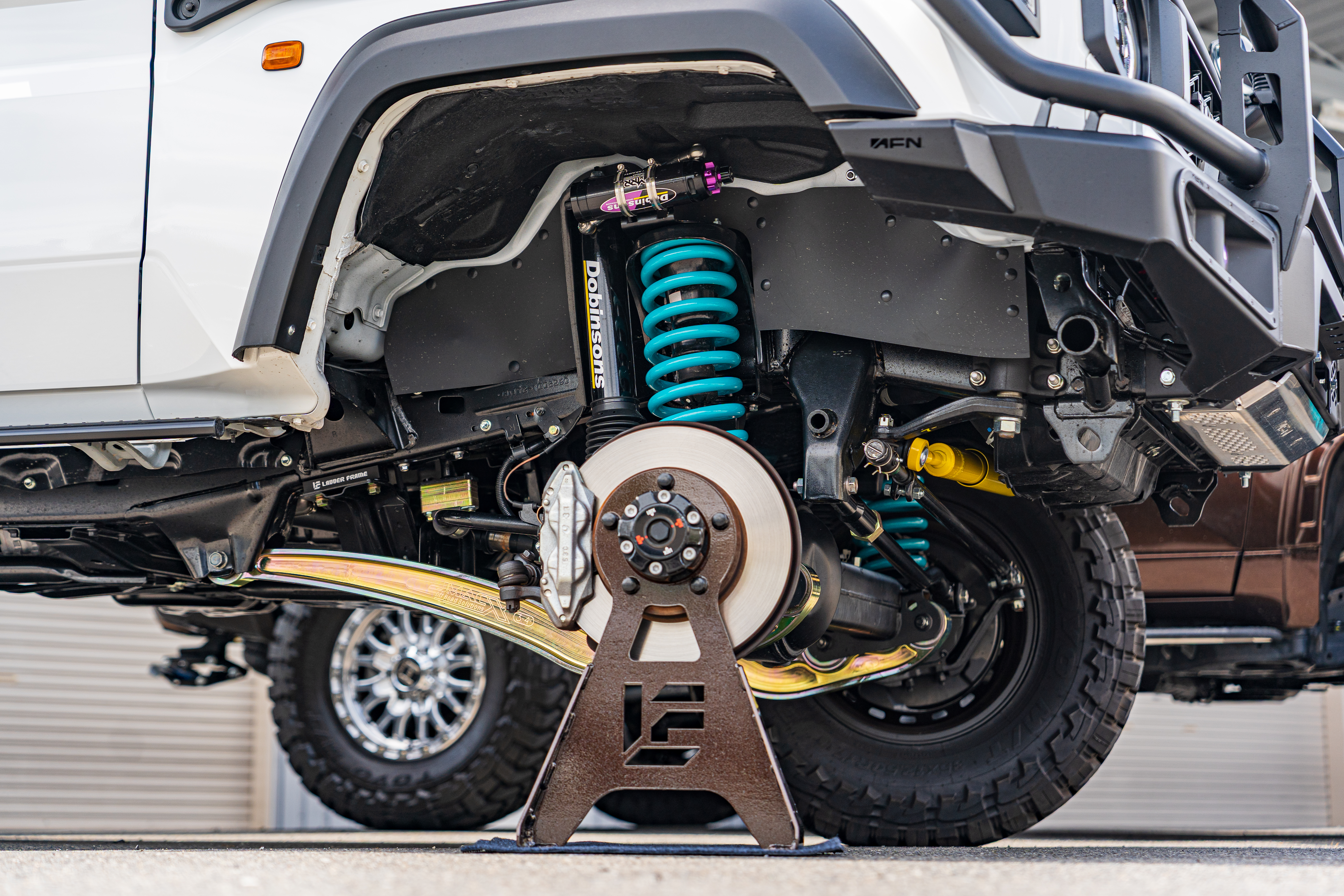 Dobinsons サスペンションキット ランドクルーザー70 GDJ76