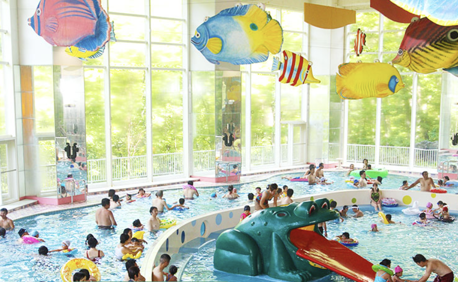 定山渓ビューホテル　　プール