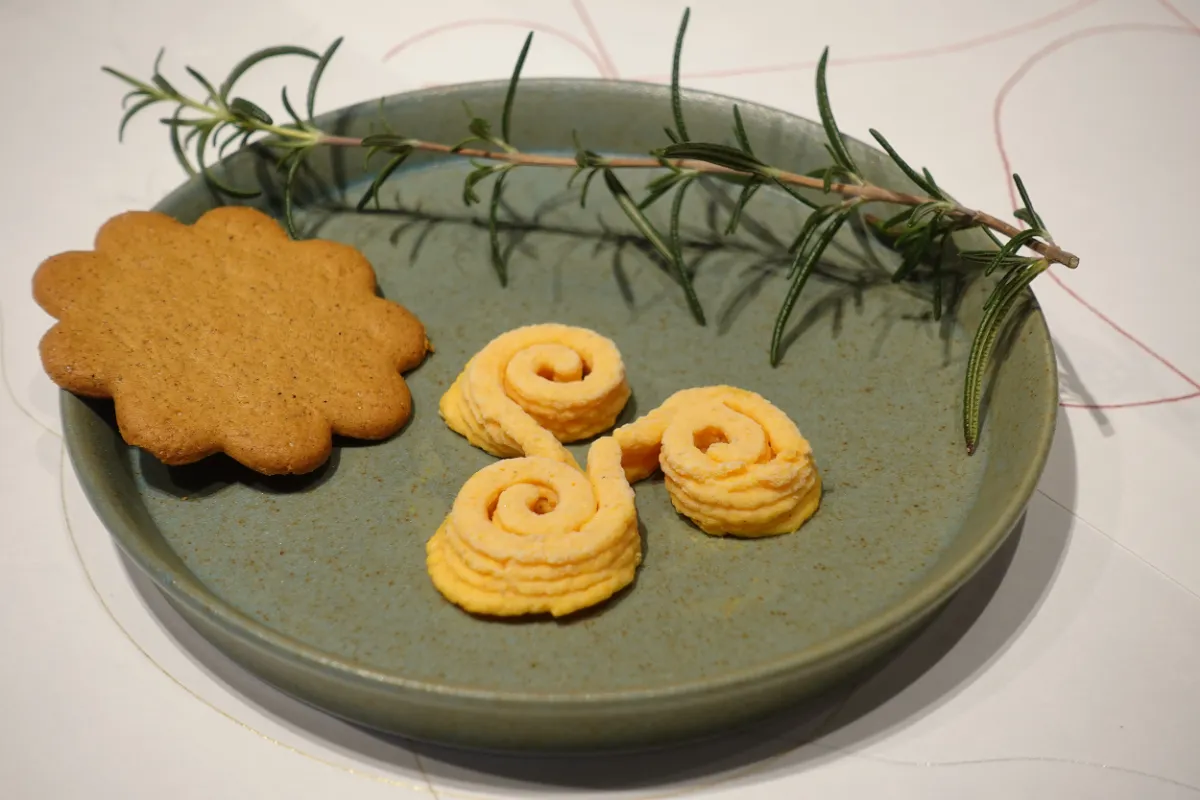 K,D,C,,, - 新大久保駅直結の食のコワーキングスペース