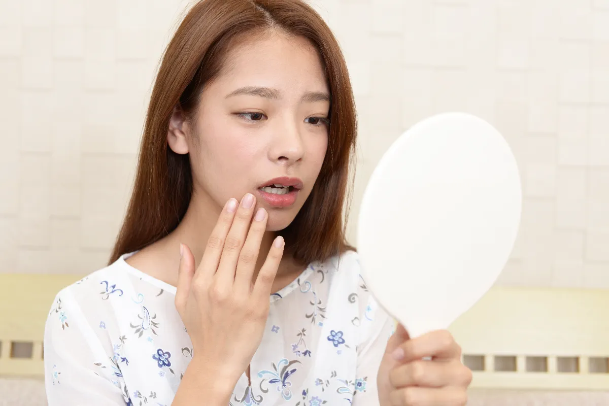 舌を噛むのが癖になっている原因とは 対処法 予防法を解説 歯科矯正ブログ マウスピース矯正 Oh My Teeth