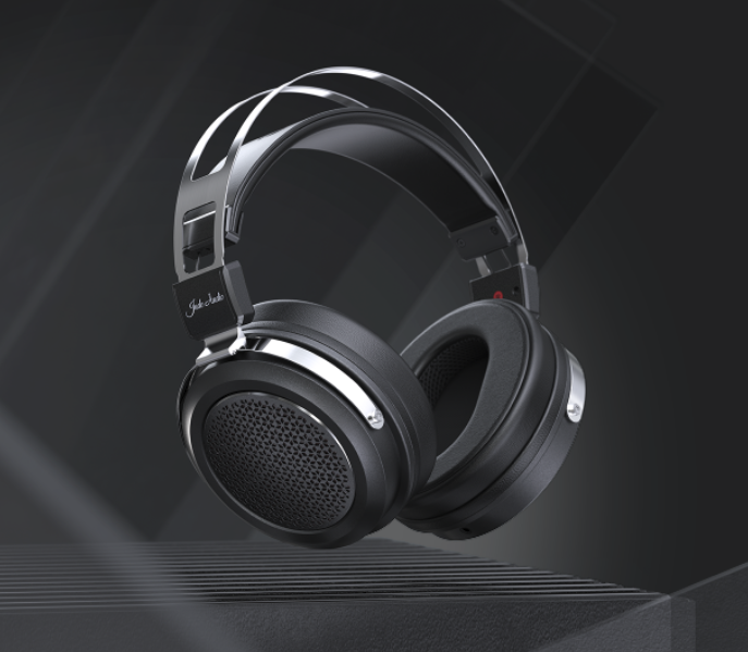 主要部品に徹底的にこだわった、密閉型オーバーイヤーヘッドホン