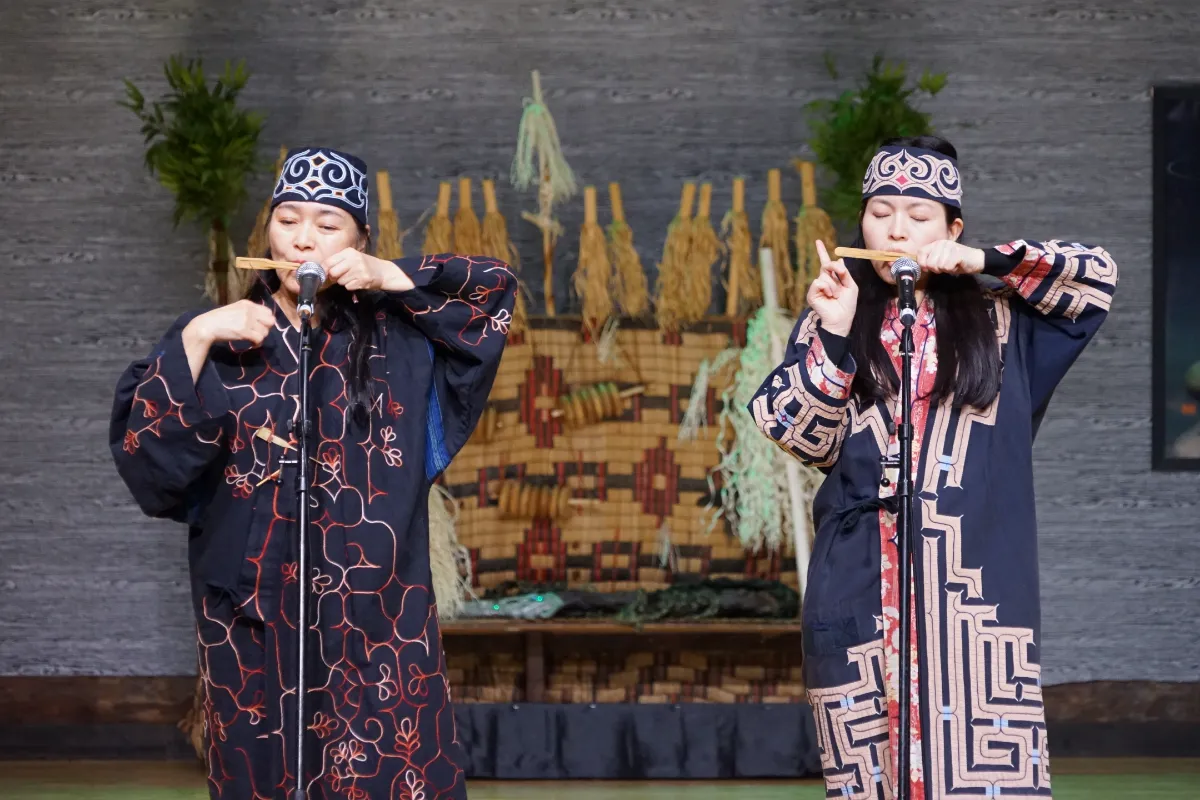 アイヌ民族 鶴酋長カラー 特大 北海道帆布 のれん 超希少商品 アイヌコタン村 m76098809616_1.jpg?1736225032