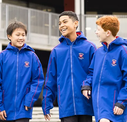 日本人の中学生と、ニュージーランドの中学生