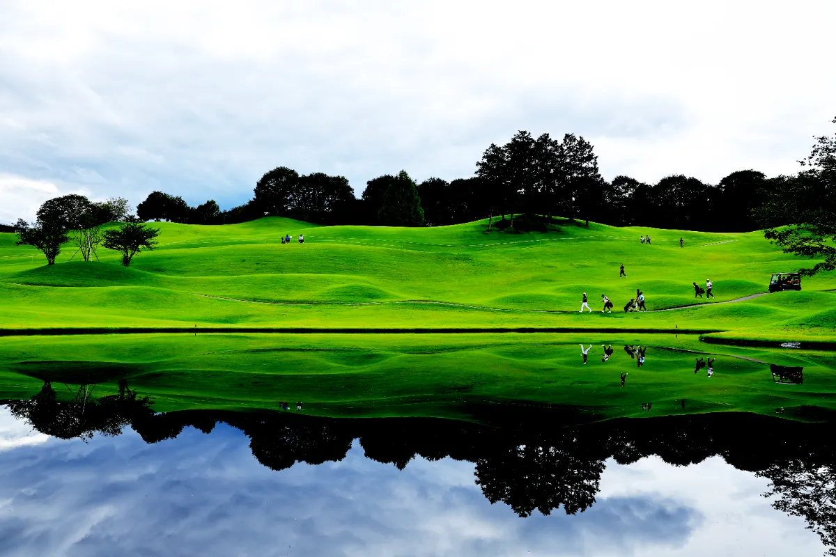 THE CLUB golf village