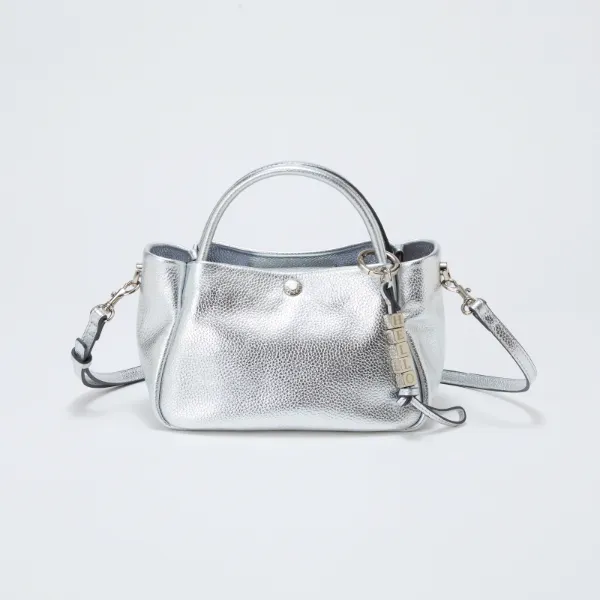 12.21最強開運日 2026年の幸運色シルバーをまとう。 | TOPKAPI