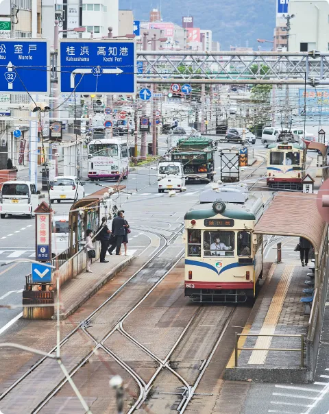 高知市内を走る路面電車