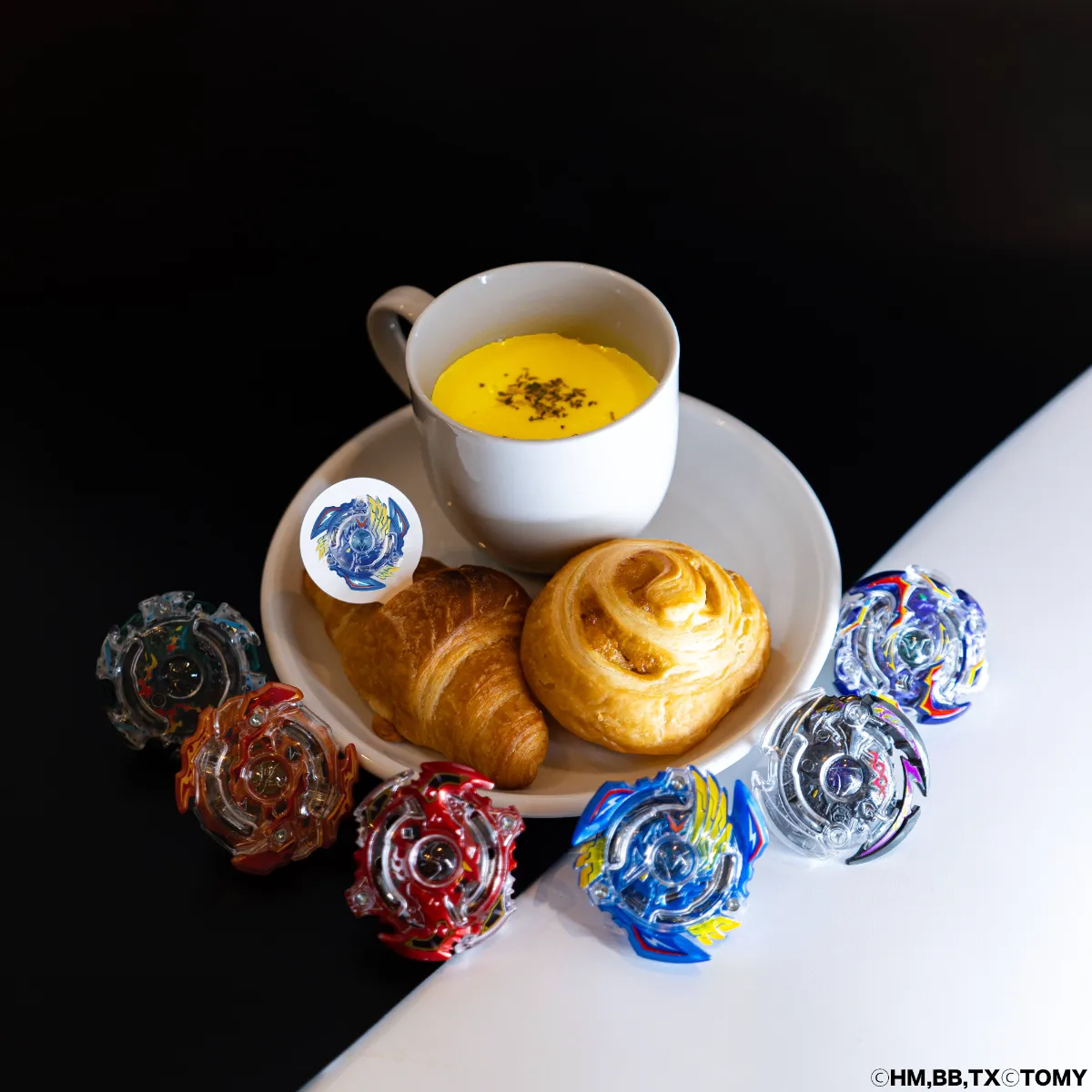 ベイブレード25周年記念「ベイブレードバー」× and GALLERY 特設