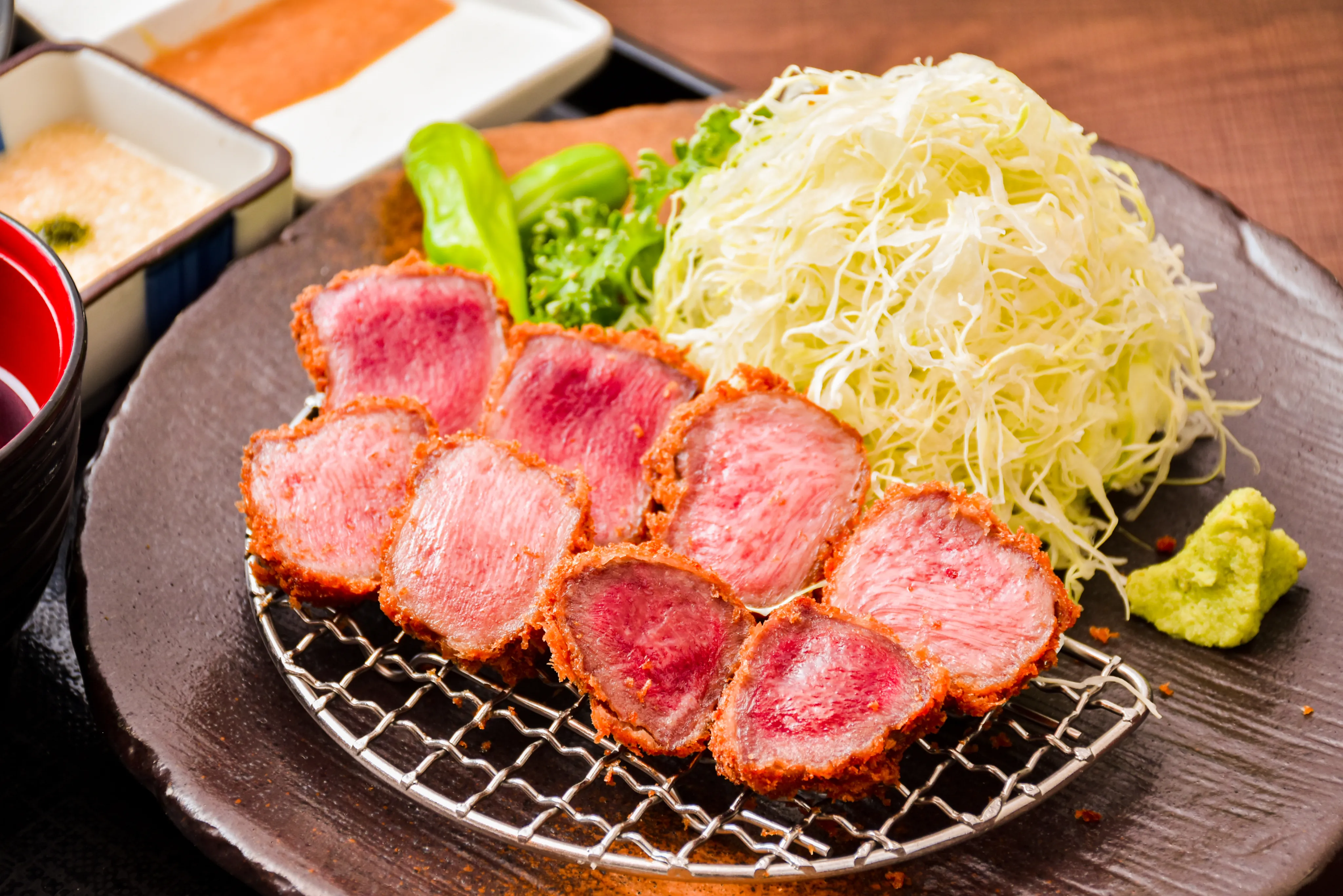 牛 かつ も と 村