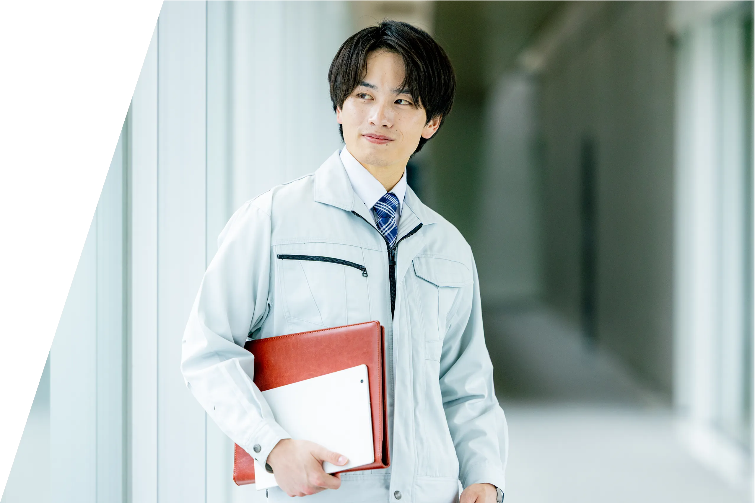 作業着の男性