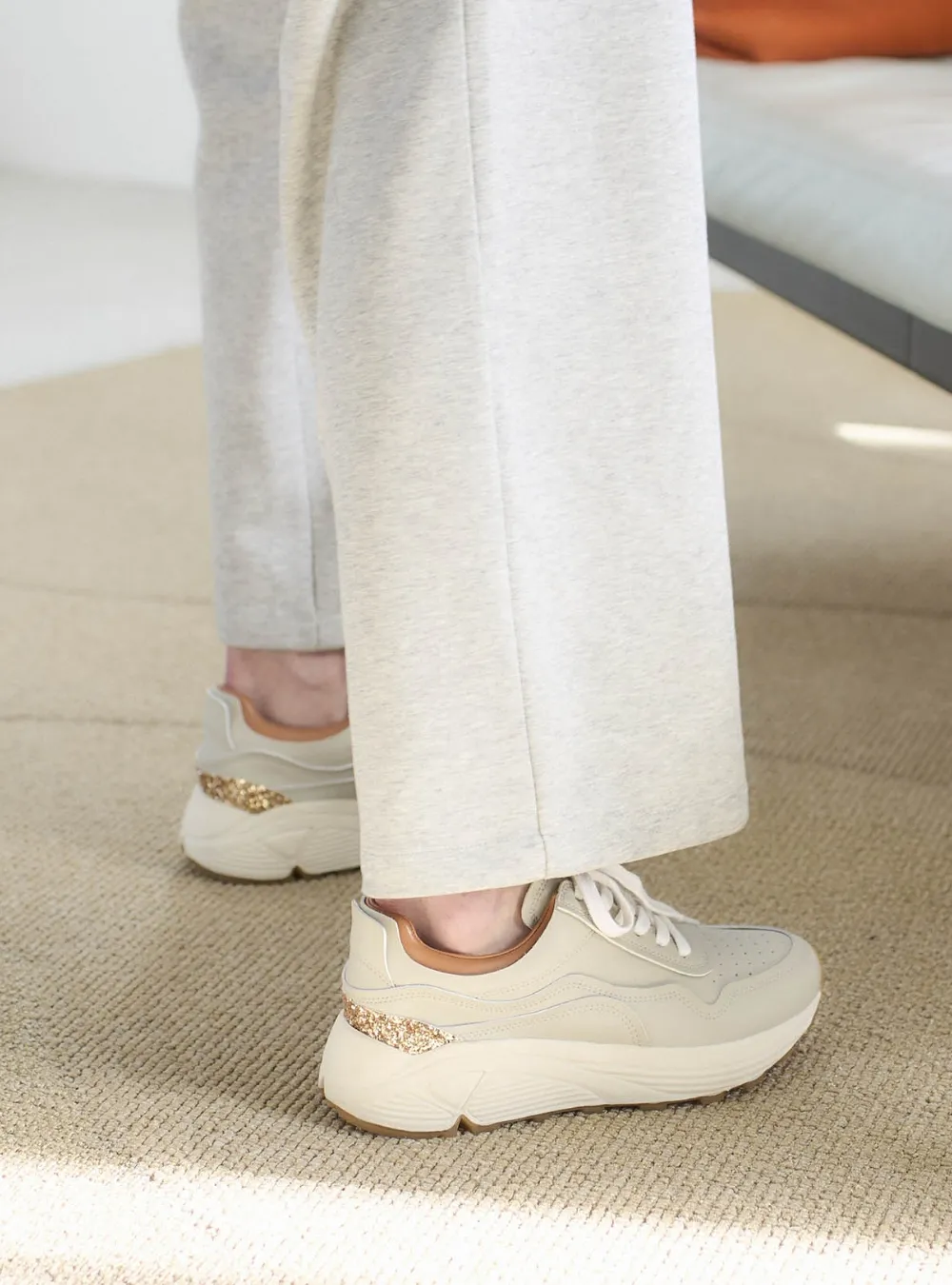 ★ALDO★送関込★超厳選！美しくモダンな足元で注目の的！？ SteP MALL ONLINE SHOP / 【9％OFF】[adidas]アディゼロ