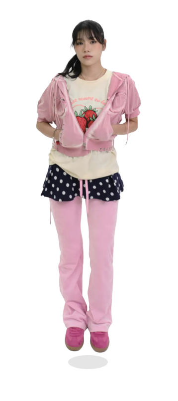 生徒の作品の一部_ピンクの服を着た女性がカクカク動くユニークなアニメーション