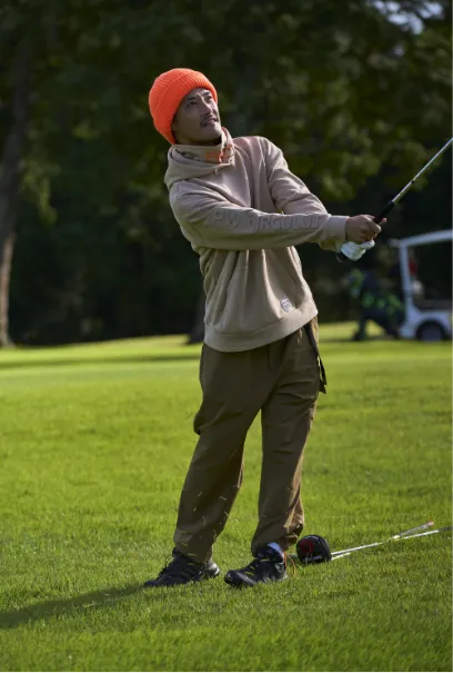 ☆美品☆2024年モデル PWCIRCULUS ハーフジップパーカー サイズ 1 ☆美