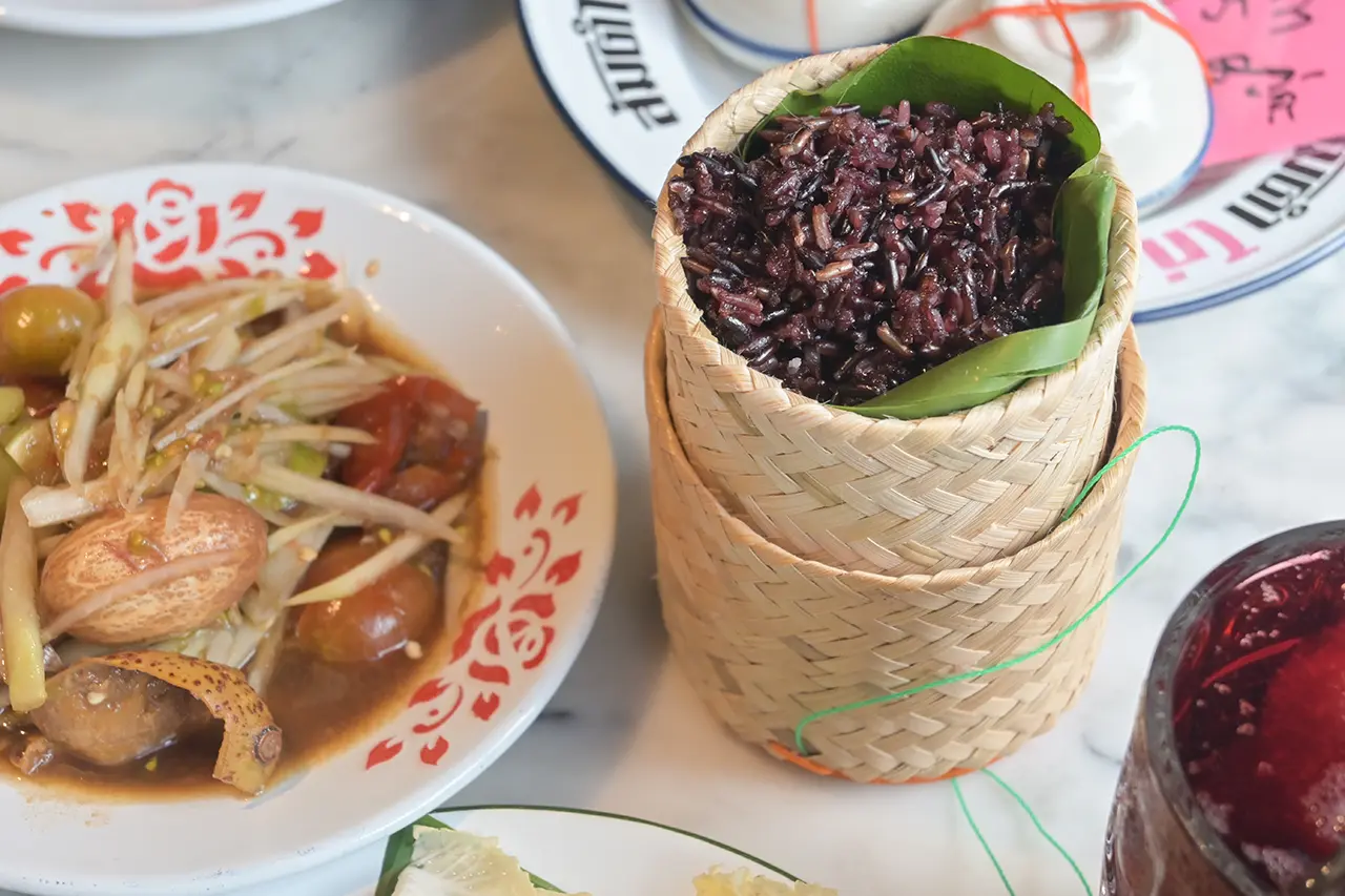 イサーン料理に新風を！タイ伝統料理を刷新するソンワートの人気店