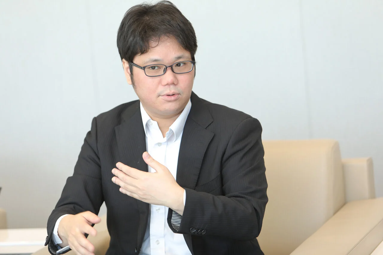Takashi Nishida, Energy Business Office, Next Generation Business Development Department, Iron & Steel Products Division, Mitsui & Co., Ltd. After joining the company, he was in charge of project formation support and investment in overseas plants at the Metals & Accounts Office. After joining the company in 2013, he worked in the Metals & Mineral Resources Performance Management Office, where he was in charge of nickel, aluminum, and coal; after studying in Portugal in 2017, he was in charge of local response to gas, coal, and port development in Mozambique; from 2019, he will join the Energy Business Office and establish Horizon Ocean Management in 2021; he is currently handling other acquisitions. Currently handling other acquisition projects.