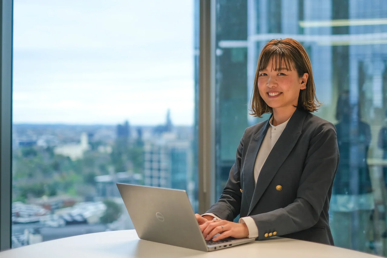 Yuka Mitsuya, Global Hydrogen Department, Hydrogen Solutions Division, Energy Solutions Business Unit, Mitsui & Co., Ltd. (seconded to MIT Hydrogen Australia Pty Ltd). Joined Mitsui in 2008. After working in strategic planning at the Energy Division and on an M&A project in the LPG business in Japan, she was involved in the oil and gas production and development business. Since 2018, she has been engaged in the new business development of hydrogen and clean ammonia, and helped to realize Mitsui’s participation in the Yuri Project in Australia. Currently, she is a director of the Yuri operating company, a joint venture with ENGIE, and responsible for hydrogen and clean ammonia business origination (in Melbourne) at Mitsui.