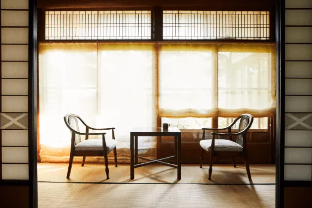 絓絹(しけきぬ)|建築・ファッション向けの絹織物 絓絹(しけきぬ)|建築・ファッション向けの絹織物