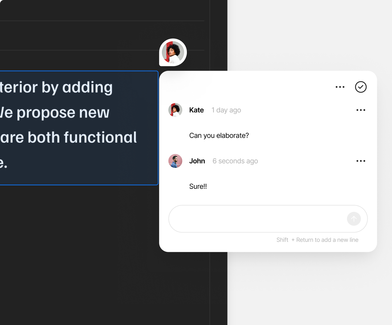 サンプル画像：デザインエディタ上でコメントを残している様子。青枠で囲まれた英文テキスの上に、白背景の吹き出しのアイコンとコメントパネルが浮かぶ。コメントパネル内にはユーザーのアイコンやユーザー同士の短いやり取りが表示されている。