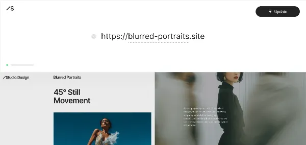サンプル画像：デザインエディタの一部を切り取った画像。作成中のページデザインの上に、白い背景の公開設定パネルが重なる構成。パネル内にはURL文字列と、右上に黒い更新ボタンが配置されている。