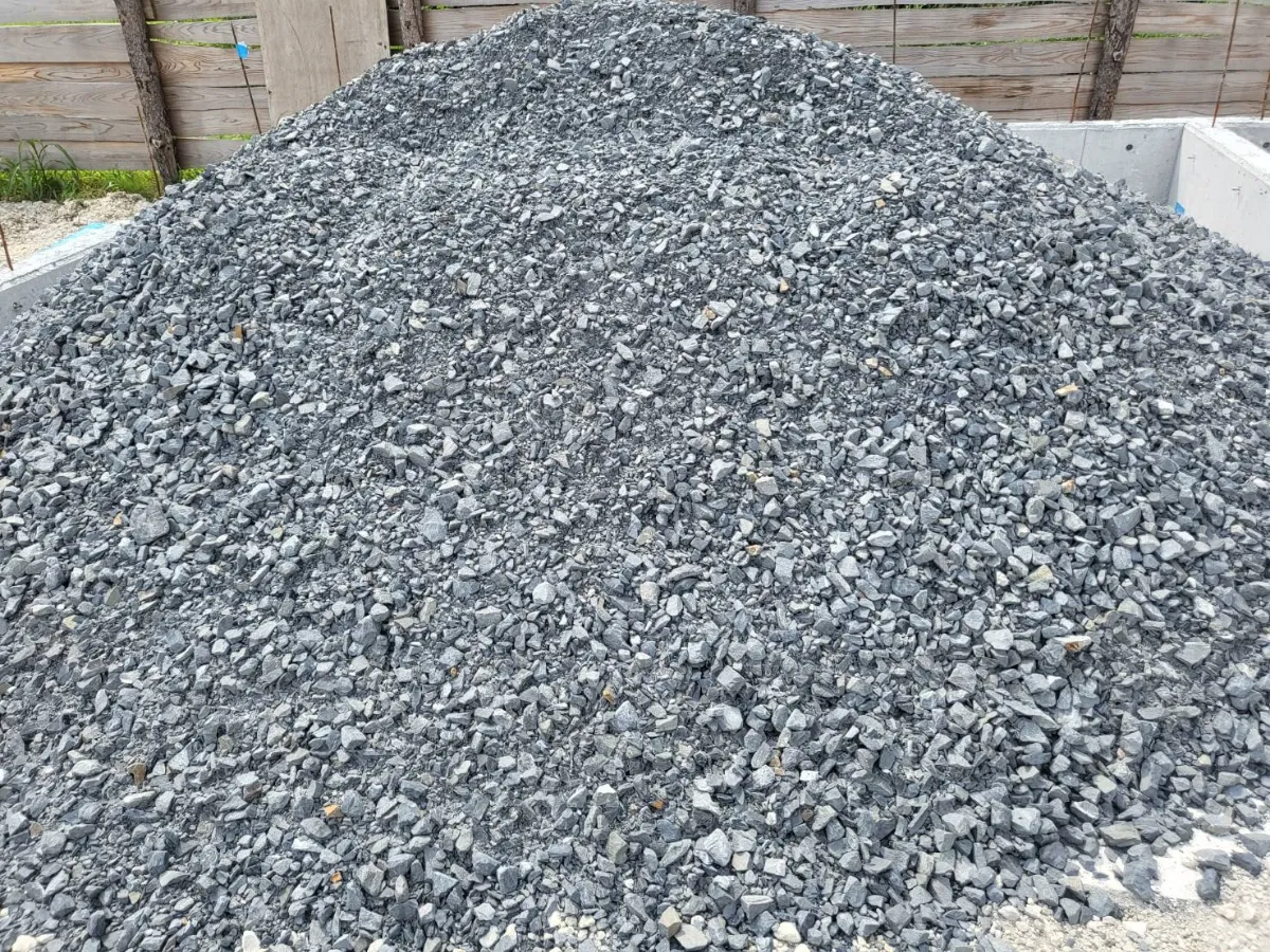 山砂 配達込み YM建材 砕石配達