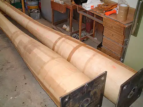 人工樹木ヤシの木、ベース及び幹の下地の様子