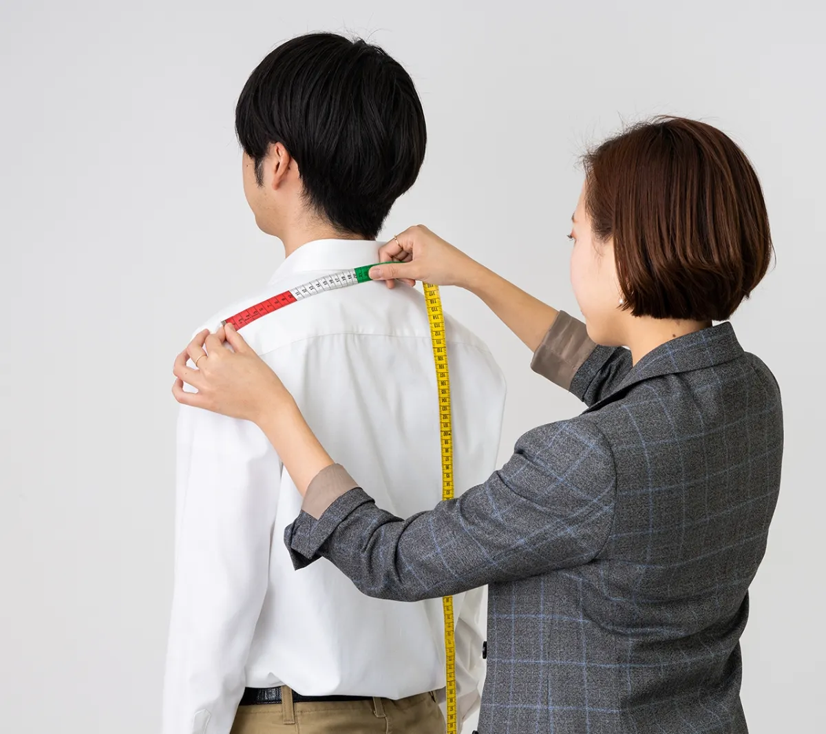 このオーダーシャツは、毎日忙しいビジネスマンの強い味方。｜ FABRIC