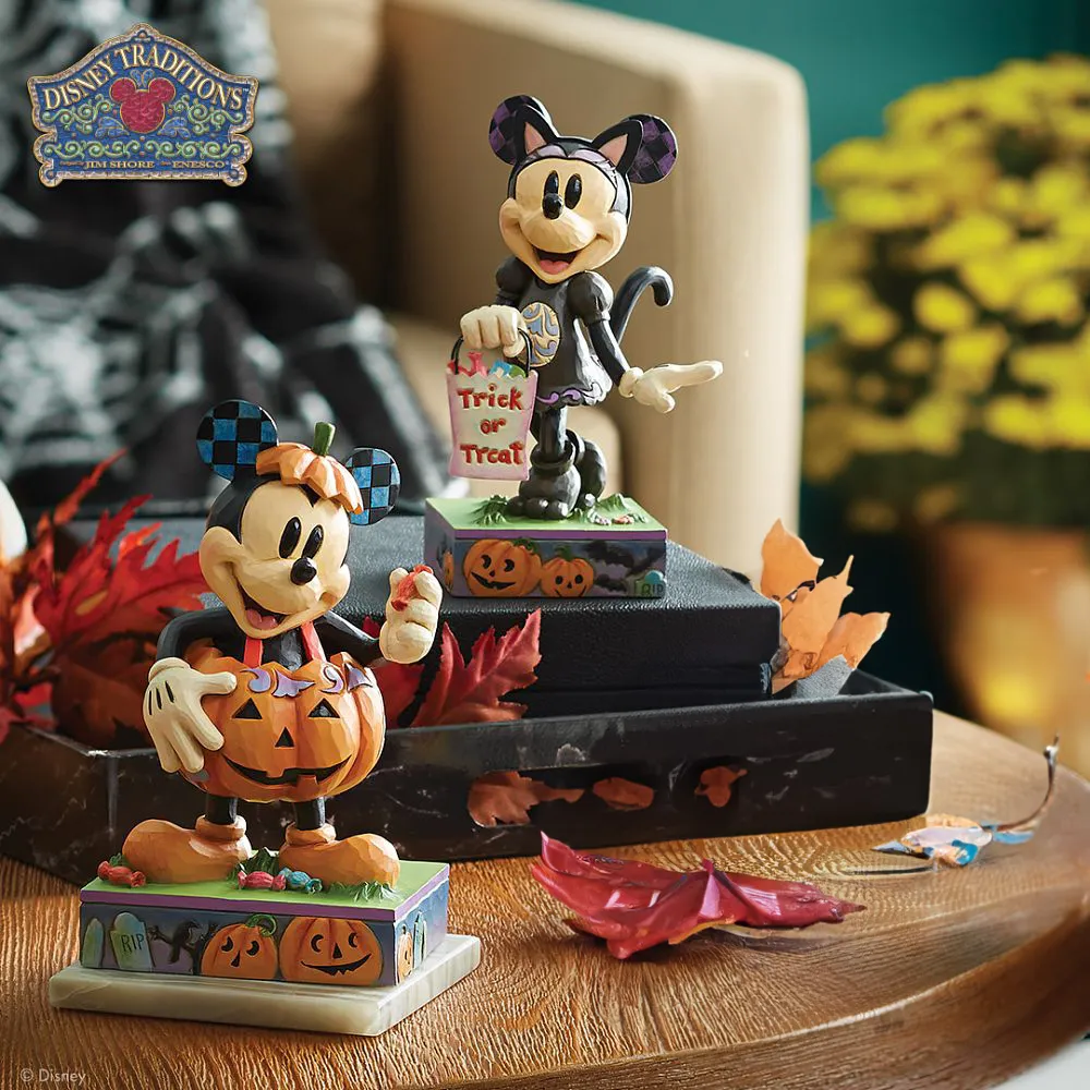 Disney ディズニー 100周年  世界限定250枚 レアアイテム ディズニー創立100周年に新登場した貴重な作品集とショップ限定