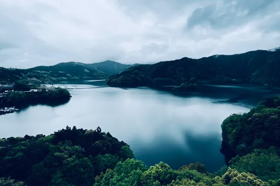 ダム湖
