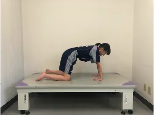①上腕前面ストレッチ